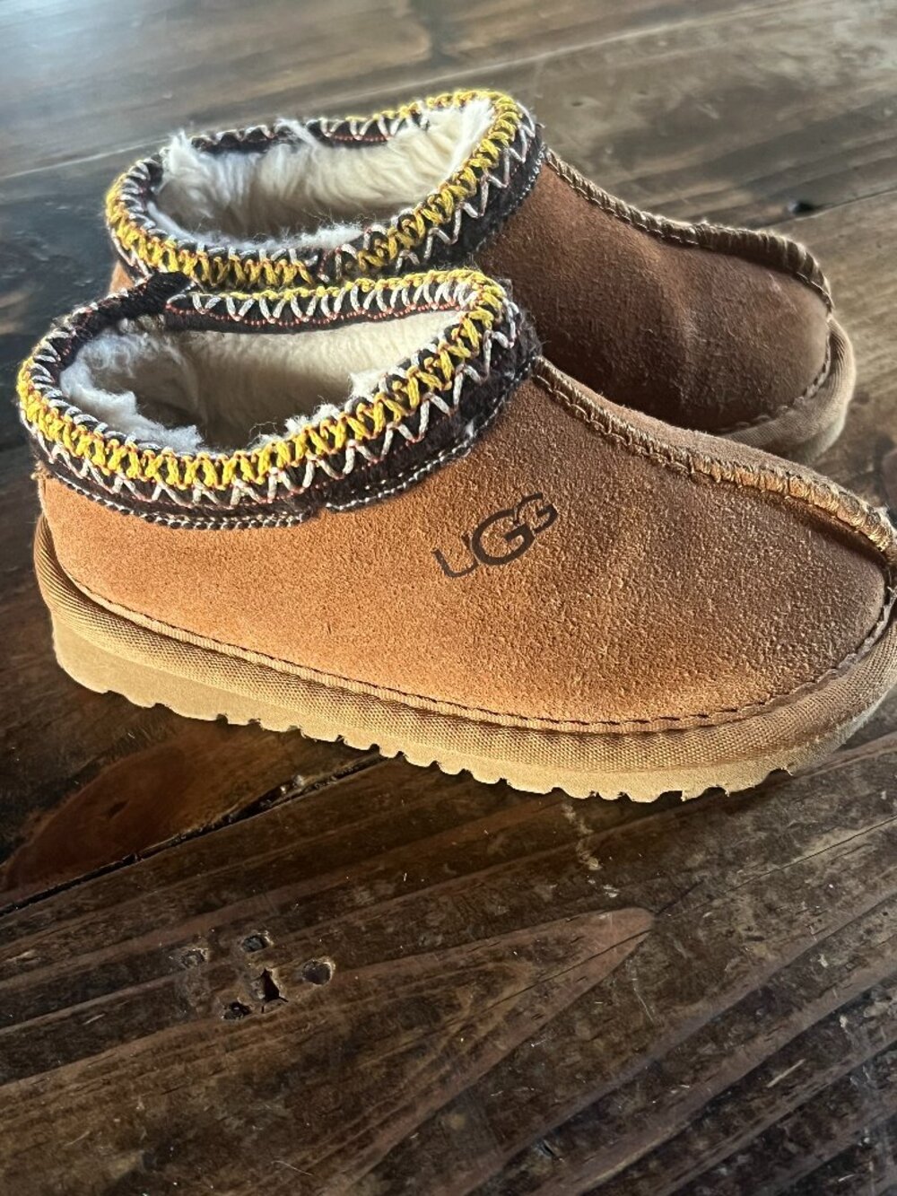 Little Girls UGG SIZE 4